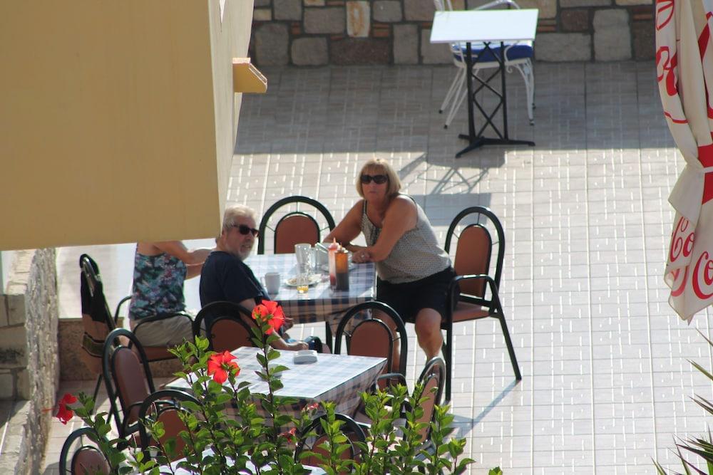 Pantheon Hotel Kéfalos Zewnętrze zdjęcie